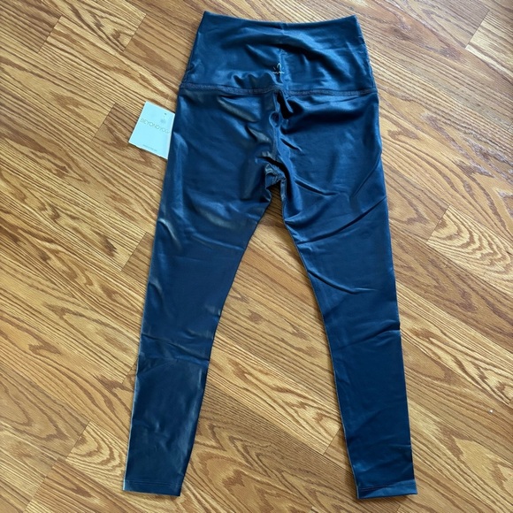 Beyond Yoga Heather Rib High Waisted Legging Navy Shine XS NWT - Picture 7 of 10